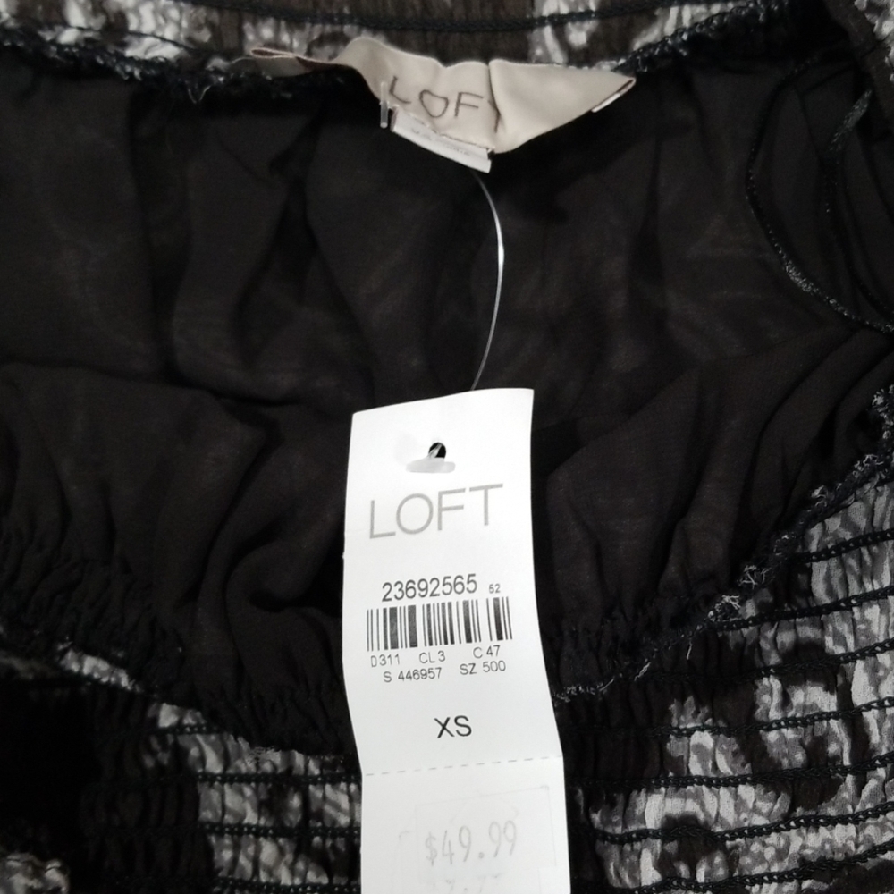 LOFT Belle Sleeve Black Paisley Blouse - Picture 6 of 8